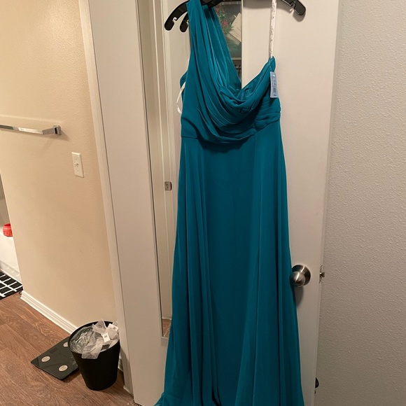 David's Bridal Dresses & Skirts - David bridal size 12 oasis. Still has tags.